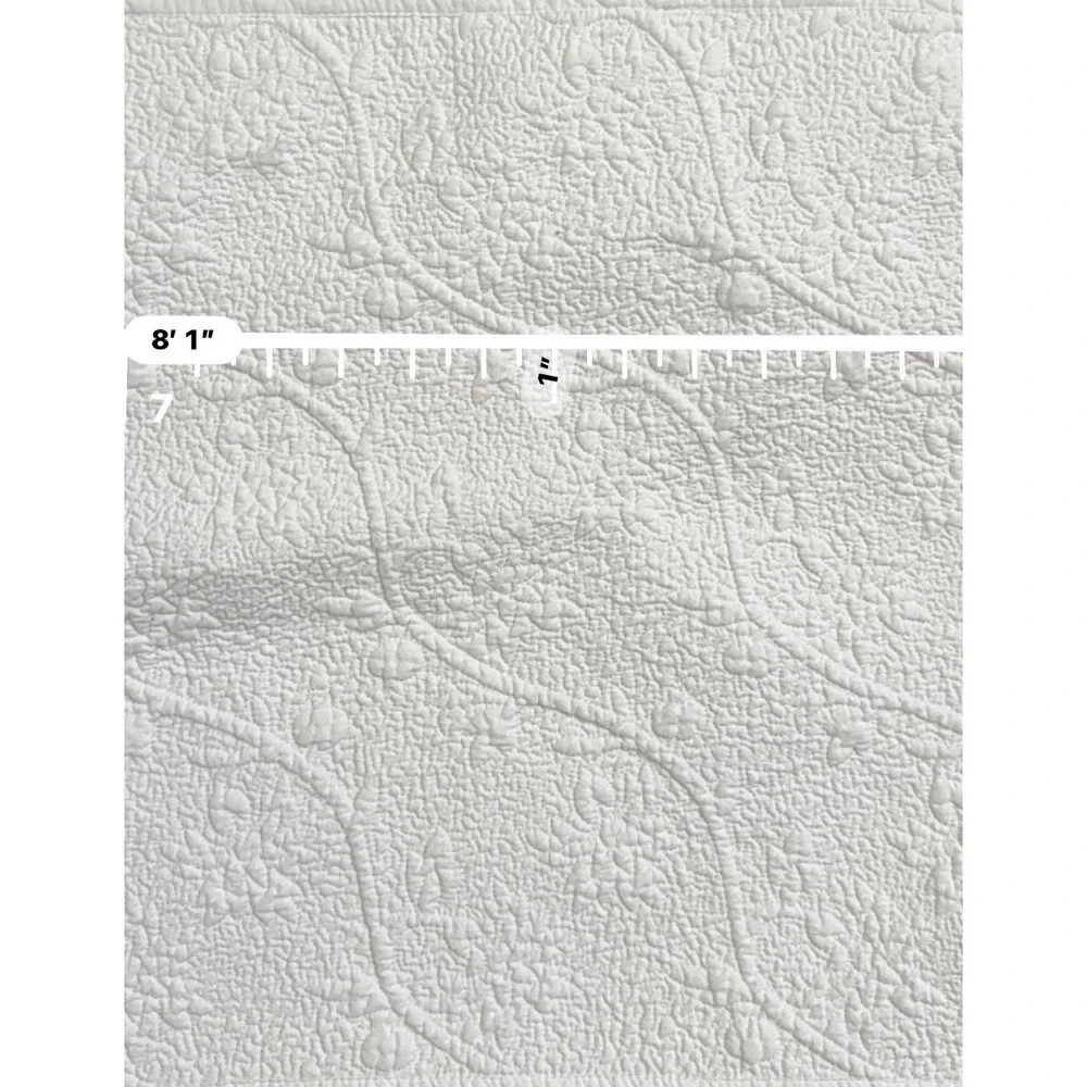 Williams Sonoma White Quilted Floral Matelasse Table Runner 97x15 9178096